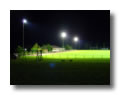 Sportplatz bei Nacht